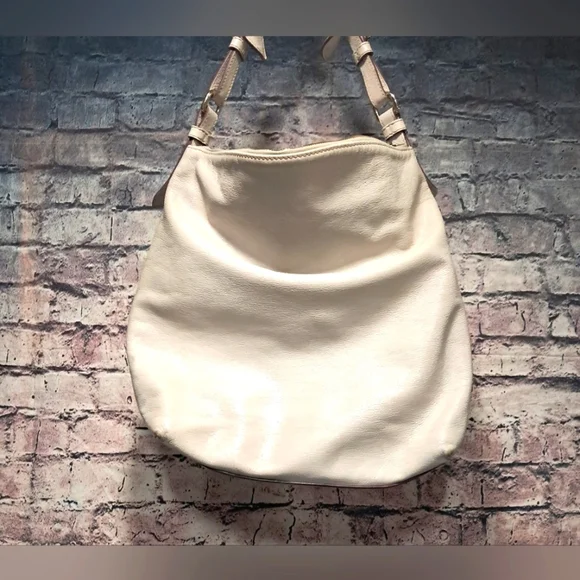 Cream Leather Dooney & Bourke Bag 🔥🔥 - Picture 2 of 2